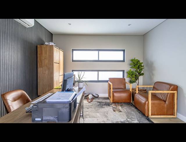 5 BEDROOM FREEHOLD FOR SALE IN MIDSTREAM HEIGHTS